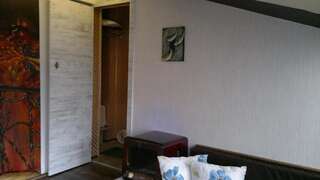 Отель Hotel Imaginarium Тбилиси Бюджетный трехместный номер-21